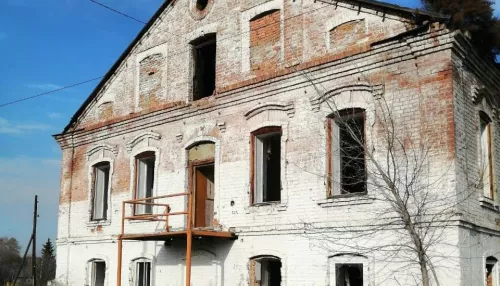 Старинное здание винокурни купца Поскотинова пошло под снос в Алтайском крае