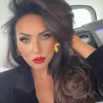 Алсу сменила прическу и стала похожа на Елену Воробей. Фото