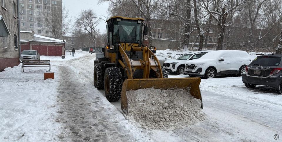 Уборка снега в Барнауле