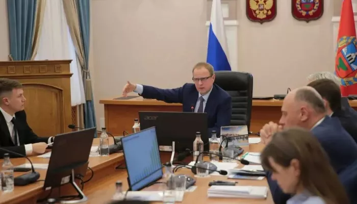 Почти 2 млрд рублей потратят в Алтайском крае на жилье для детей-сирот