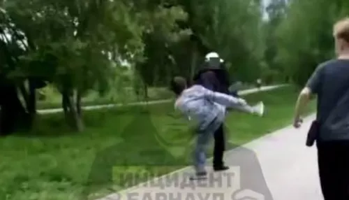 Барнаульские семиклассники избили прохожего в Мизюлинской роще