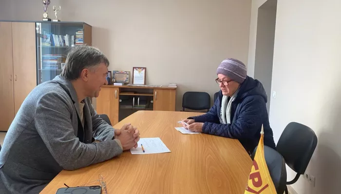 Александр Терентьев поможет решить вопросы с дорогами и пенсиями жителям Затона