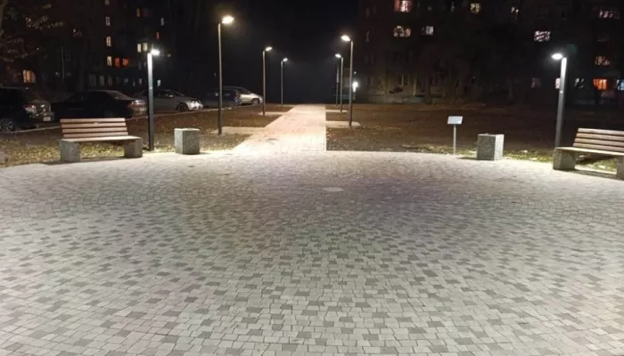 В Барнауле открыли новый сквер для отдыха на улице Антона Петрова. Фото