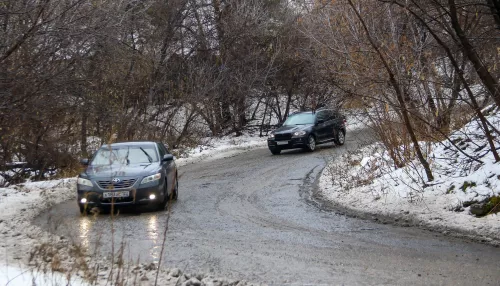 Шоу камикадзе: как барнаульцы испытывают судьбу на опасном серпантине Канатного. Фото