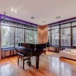 Дмитрий Дибров продает семейный особняк за 570 млн рублей. Показываем, что внутри