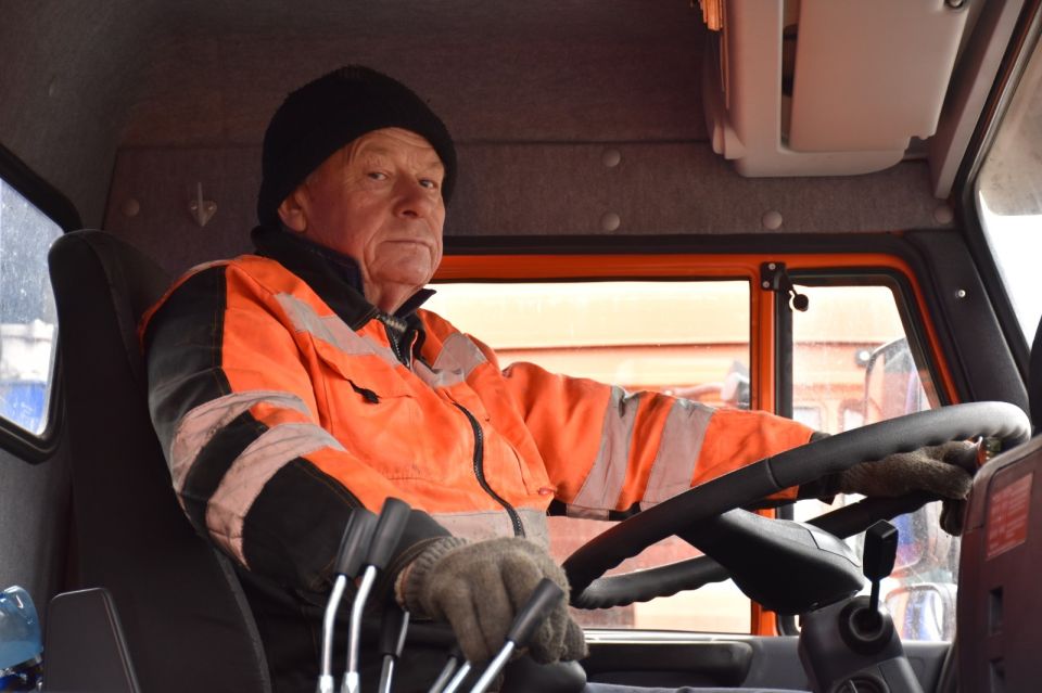 Весь новый автопарк регоператора "ТКО-Сервис" вышел на маршруты в Каменской и Рубцовской зонах