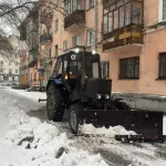 Дорожники очищают улицы Барнаула от снега: где окончены и ведутся работы