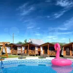 Участок с коттеджем и мини-гостиницей продают в Горном Алтае за 35 млн рублей. Фото