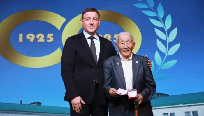 85-летнего создателя музея в Республике Алтай наградили орденом Утренняя Звезда