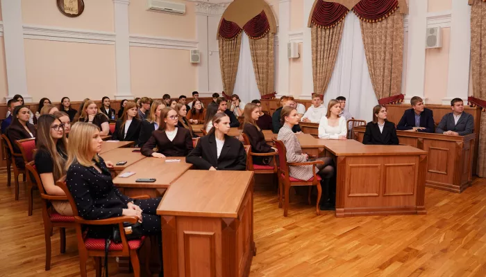 От идеи до решения: депутаты БГД провели лекцию и экскурсию для студентов