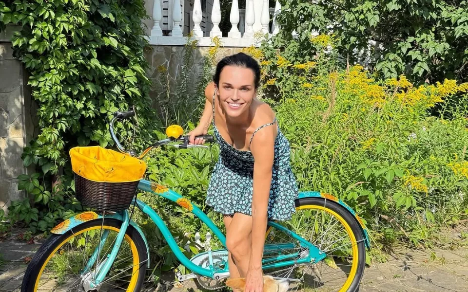 Певица Слава заявила, что отказалась от алкоголя, но только временно