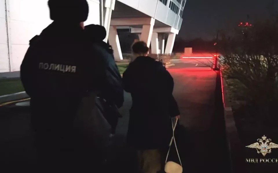 В России задержали женщину, бросившую четырехлетнюю дочь в Таиланде. Видео