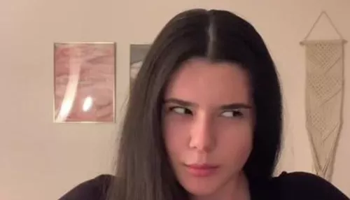 Тренд на угрюмость: иностранцы пытаются повторить славянский взгляд