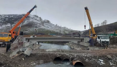 В Алтайском крае реконструируют мосты на одной из главных туристических дорог. Фото