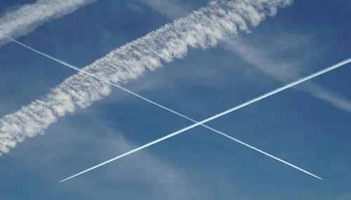 Российский метеоролог оценил версию конспирологов о химтрейлах