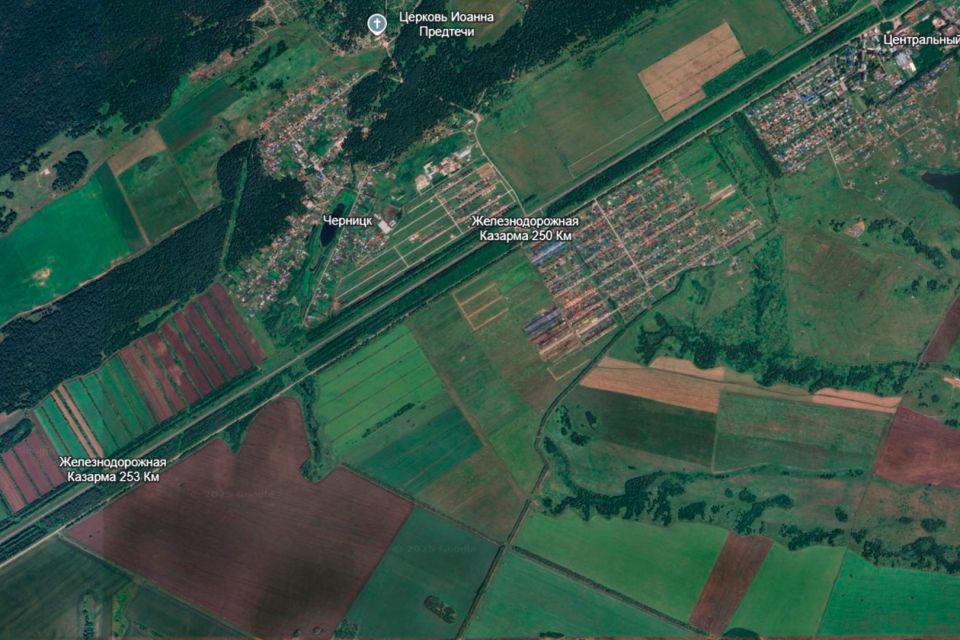 Участок под застройку и прилегающие территории