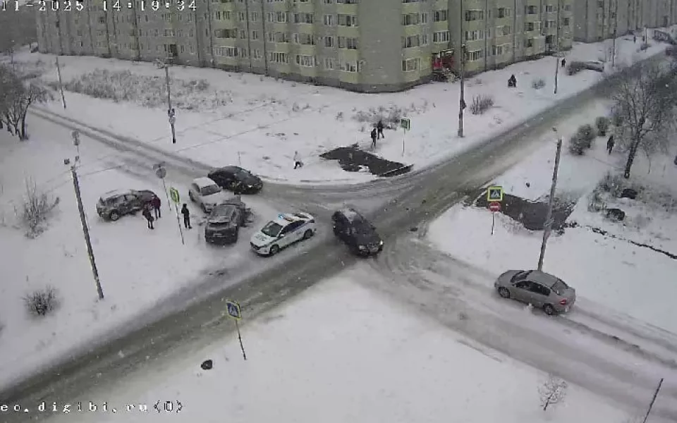 Девятилетний мальчик пострадал в ДТП на перекрестке в Бийске