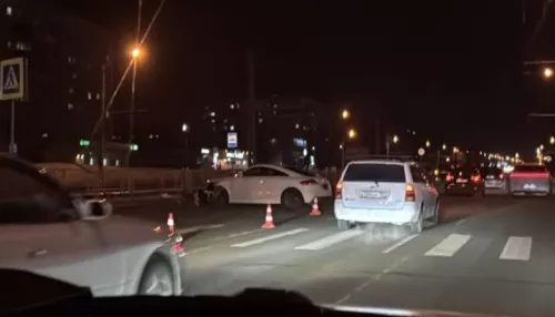 Водитель за рулем Audi сбил подростка на пешеходном переходе в Барнауле