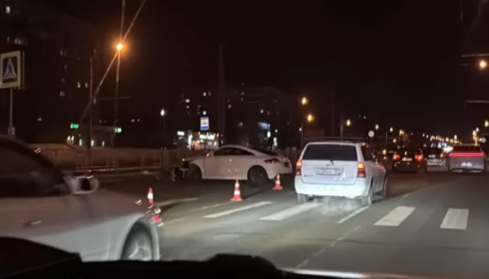 Водитель за рулем Audi сбил подростка на пешеходном переходе в Барнауле