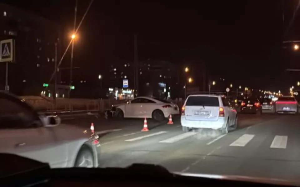 Водитель за рулем Audi сбил подростка на пешеходном переходе в Барнауле