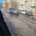 Текут ручьи: барнаульцы запечатлели потоп на улице Энтузиастов