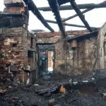 Пожар унес жизни новосибирской семьи из трех человек — девочка играла с зажигалкой