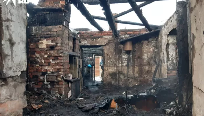 Пожар унес жизни новосибирской семьи из трех человек — девочка играла с зажигалкой