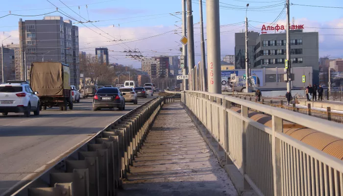 Два года после нового рождения: как сегодня выглядит мост на проспекте Ленина. Фото