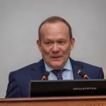 Алтайского сенатора наградили медалью ордена За заслуги перед Отечеством