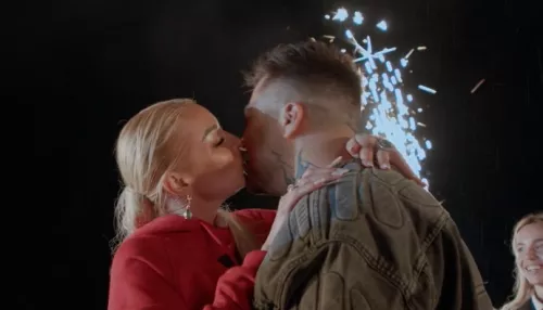 Звезды под капельницей начались с побега: два участника не выдержали даже суток