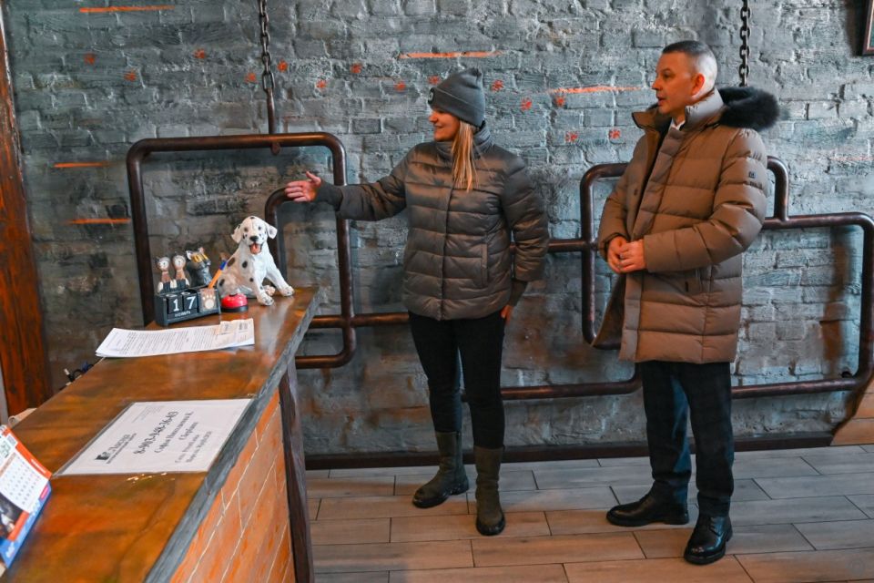 Администрация Барнаула провела выездное совещание на территории приюта "Ласка"