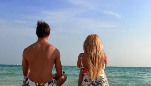 Ирина Пегова впервые показала молодого возлюбленного актера: откровенные фото