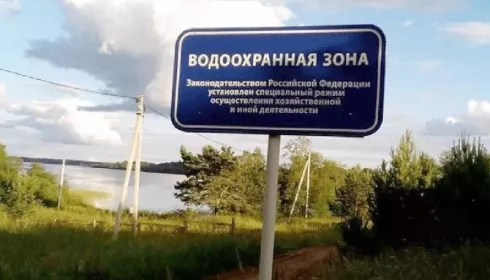 Компания без разрешения построила дорогу в водоохранной зоне Катуни и повредила почву