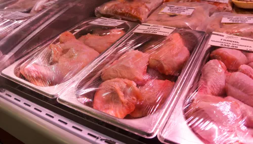 Куриное пике: есть ли мясо птицы в магазинах Барнаула и что говорят о дефиците. Фото