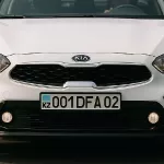 Не забудь о прописке. Кто и как долго может ездить с иностранными номерами