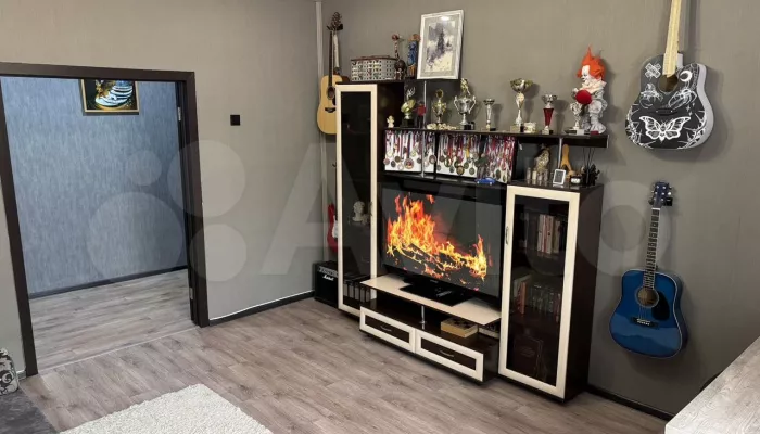 Отрываю от сердца: в центре Барнаула продают квартиру с ремонтом под себя. Фото