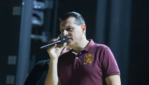 Певец, рожденный в Барнауле: Лев Шапиро о музыке, своих корнях и Самом лучшем дне