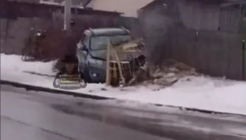 41 дом без газа: водитель врезался в газораспределительную колонку в Алтайском крае