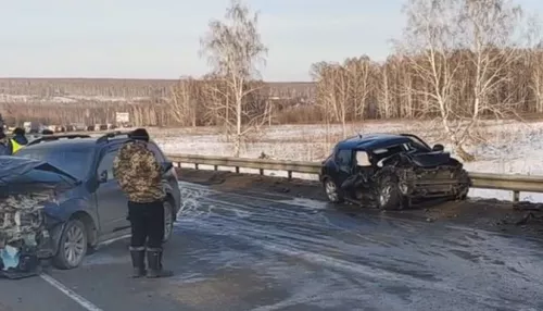 Четыре человека пострадали в жестком ДТП на трассе Бийск — Барнаул
