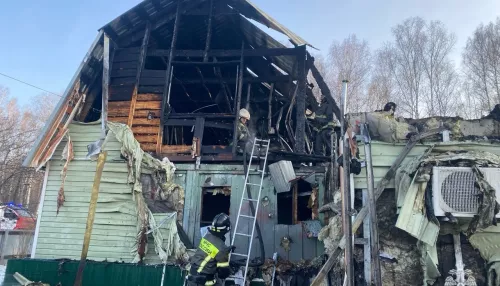 120 квадратов жилого дома вспыхнули в Республике Алтай