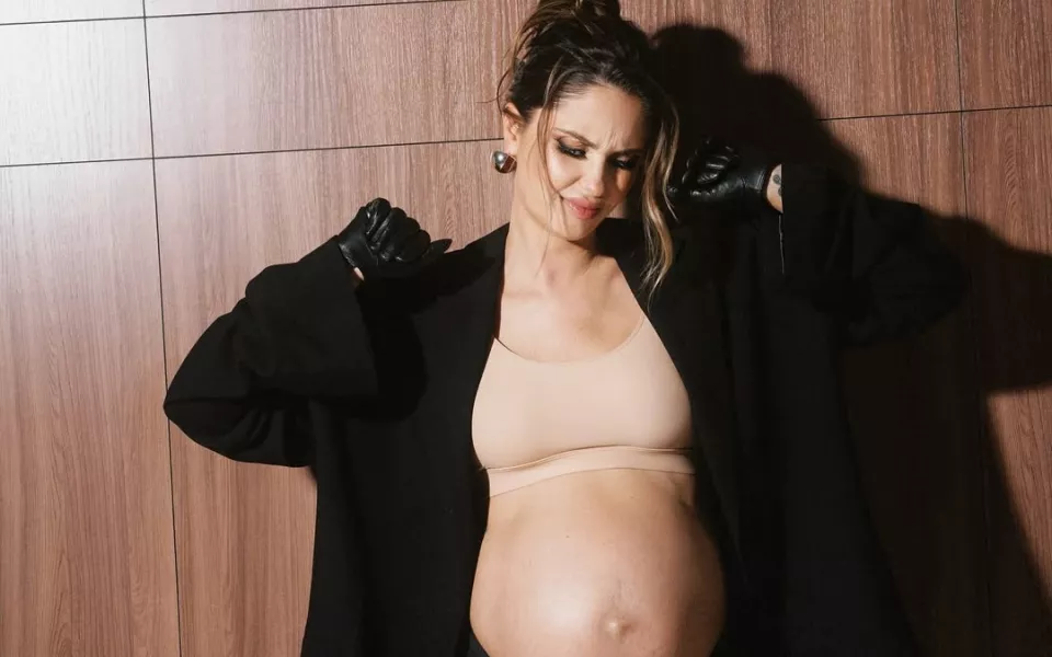 Агата Муцениеце стала многодетной матерью: актриса родила дочь