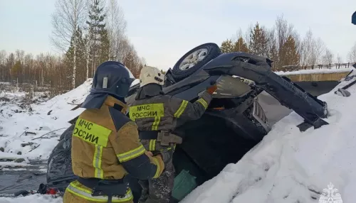 В Республике Алтай машина слетела с трассы и перевернулась