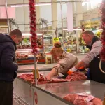 Торгуют – все: чем живет Крытый рынок в Барнауле в ожидании продажи с молотка. Фото