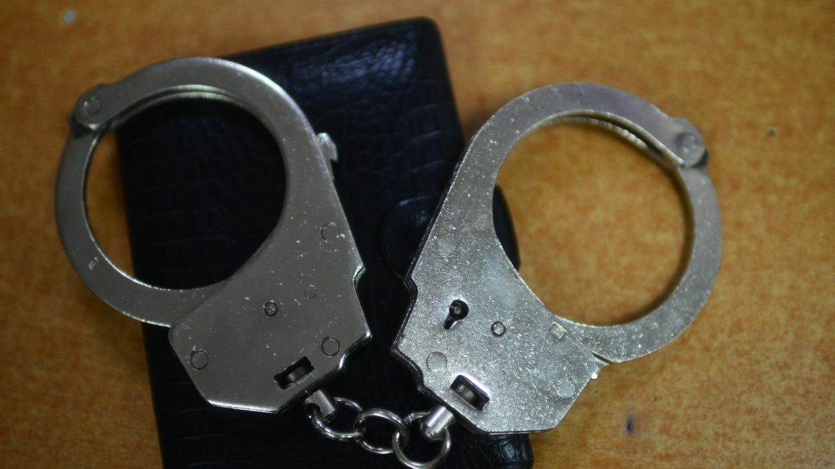 Наручники. Арест. Задержание