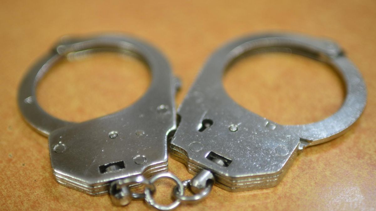 Наручники. Арест. Задержание
