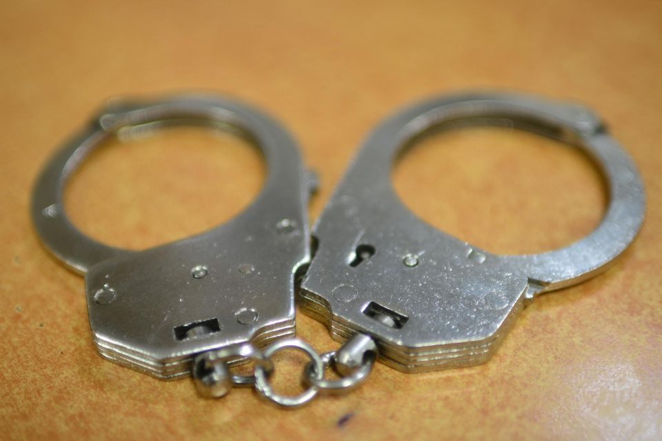 Наручники. Преступление