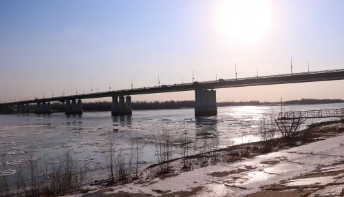 Шуга не сдается: Обь в Барнауле бьет рекорд по позднему ледоставу. Фото