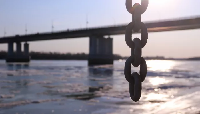 Более 100 волонтеров очистили берег Оби в рамках всероссийской акции Вода России