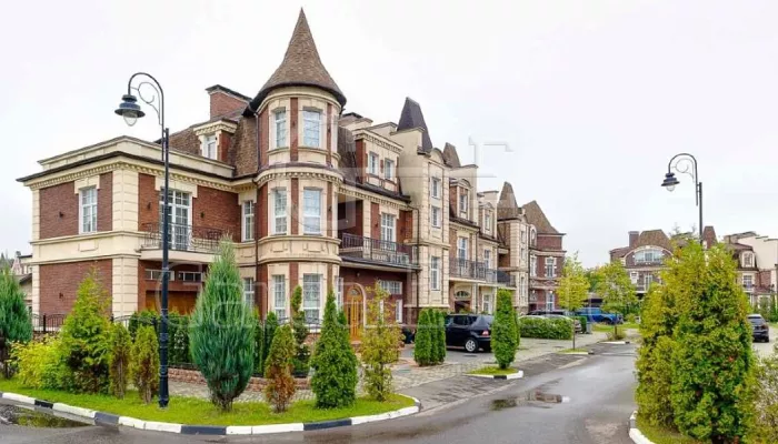 Экс-супруг Лерчек продает семейный особняк в Подмосковье за 225 млн рублей. Фото