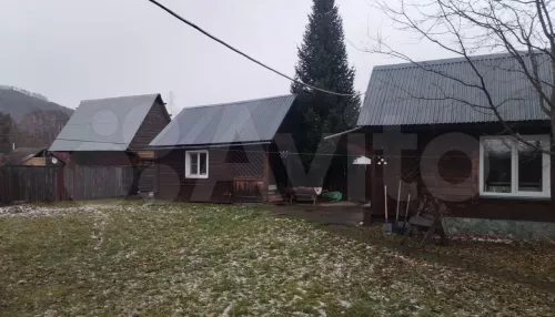 Дом с садом и баней по-белому и по-черному продают в Горном Алтае за 50 млн рублей
